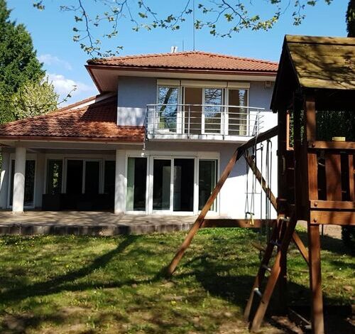 Megtart-lak Villa Balatonszárszó 