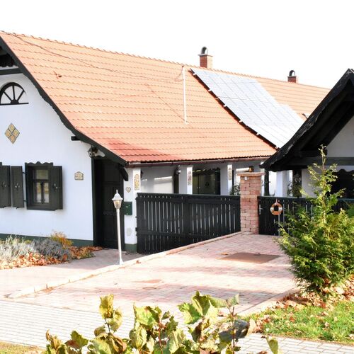 Nap Hold Vendégház Pusztavám