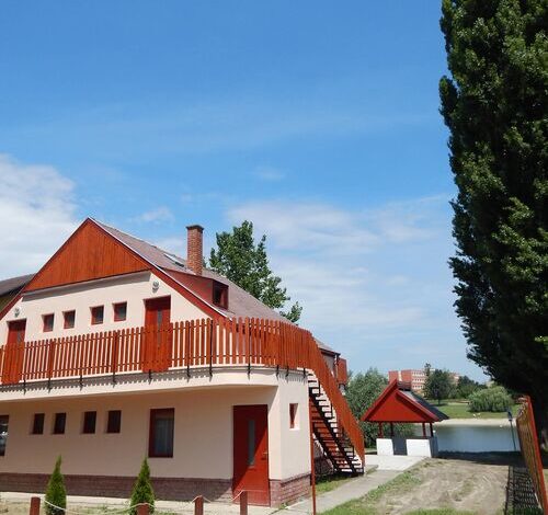 Napsugár Apartmanház Baja 