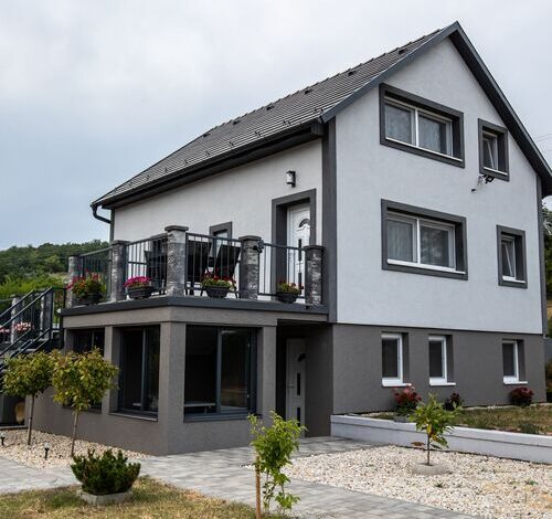 Péntek Apartmanház Nemesgulács 