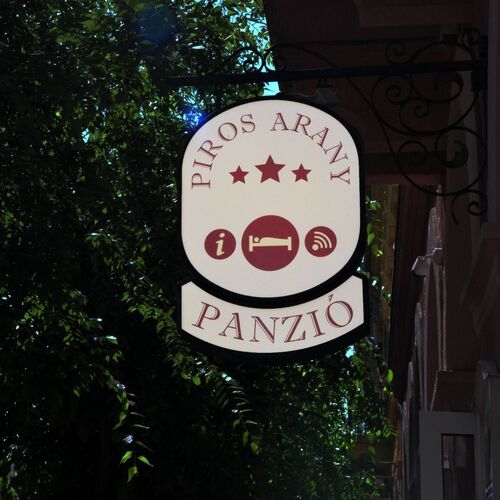 Piros Arany Panzió Kalocsa