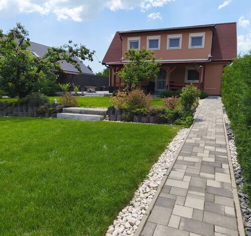 R&R Vendégház Balatonkenese 