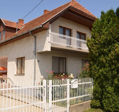 Rézi Nyaralóház Balatonszárszó 
