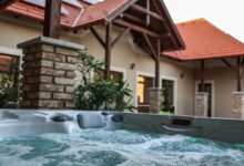 Szarvas Apartman Jakuzzis Vendégház Mány 