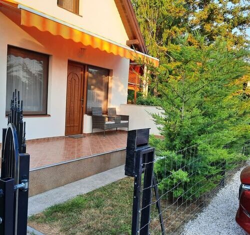 Szófia Apartman a Balatonnál Lovas 