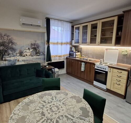 Tiszti Szálló Apartman Verpelét 