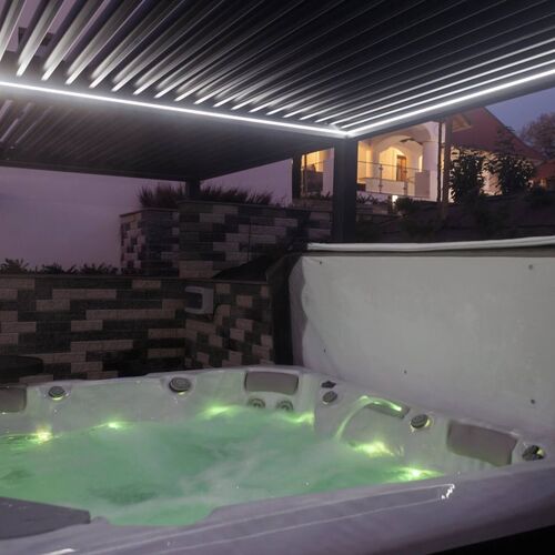 Velora Lux Apartman Kovácsszénája